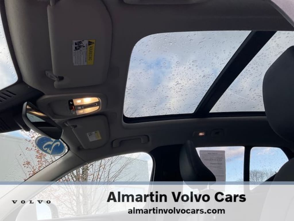 Certified 2025 Volvo XC40 B5 Core Bright Theme SUV