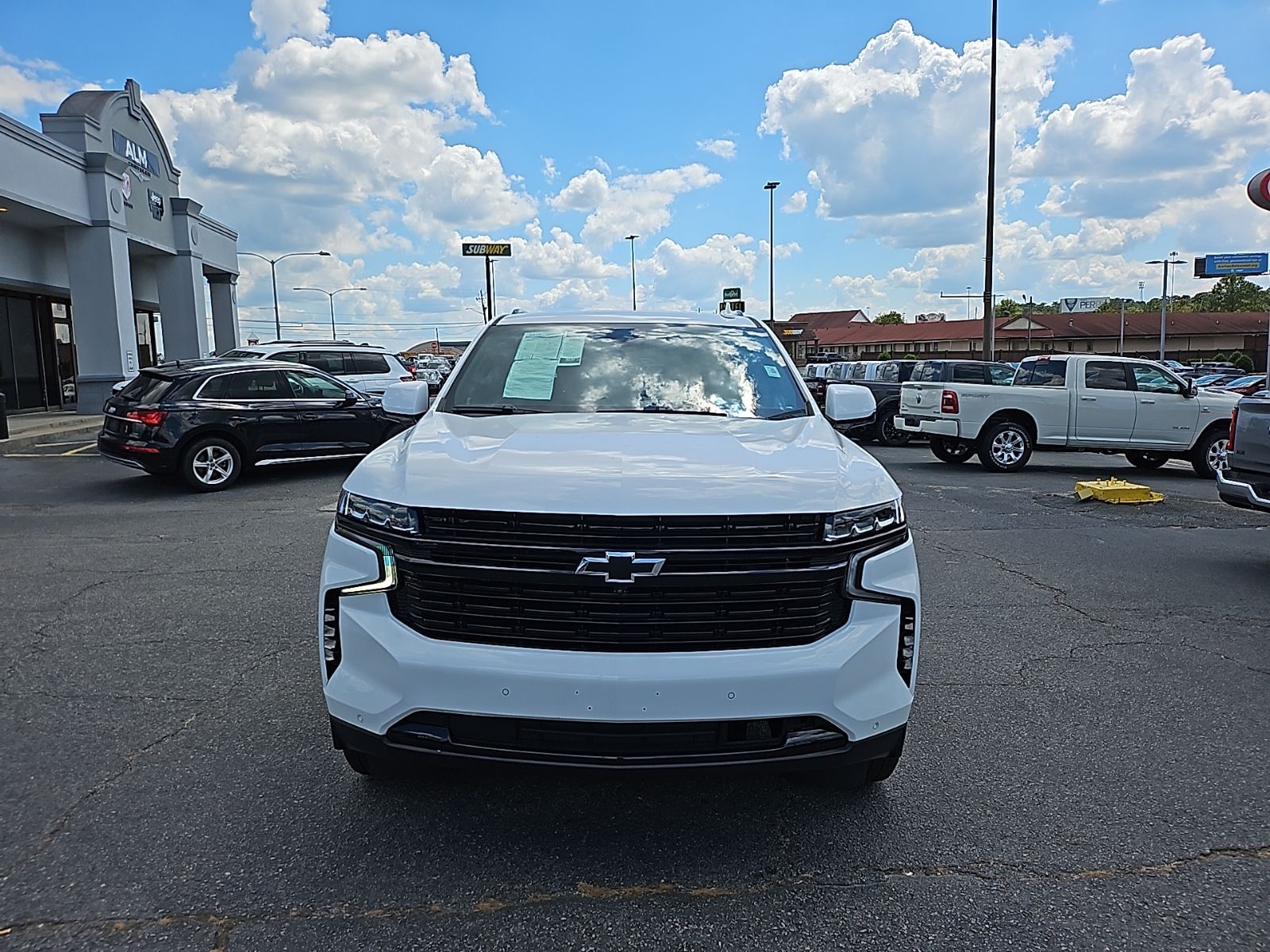 Used 2023 Chevrolet Suburban RST with VIN 1GNSKEKD5PR224491 for sale in Perry, GA