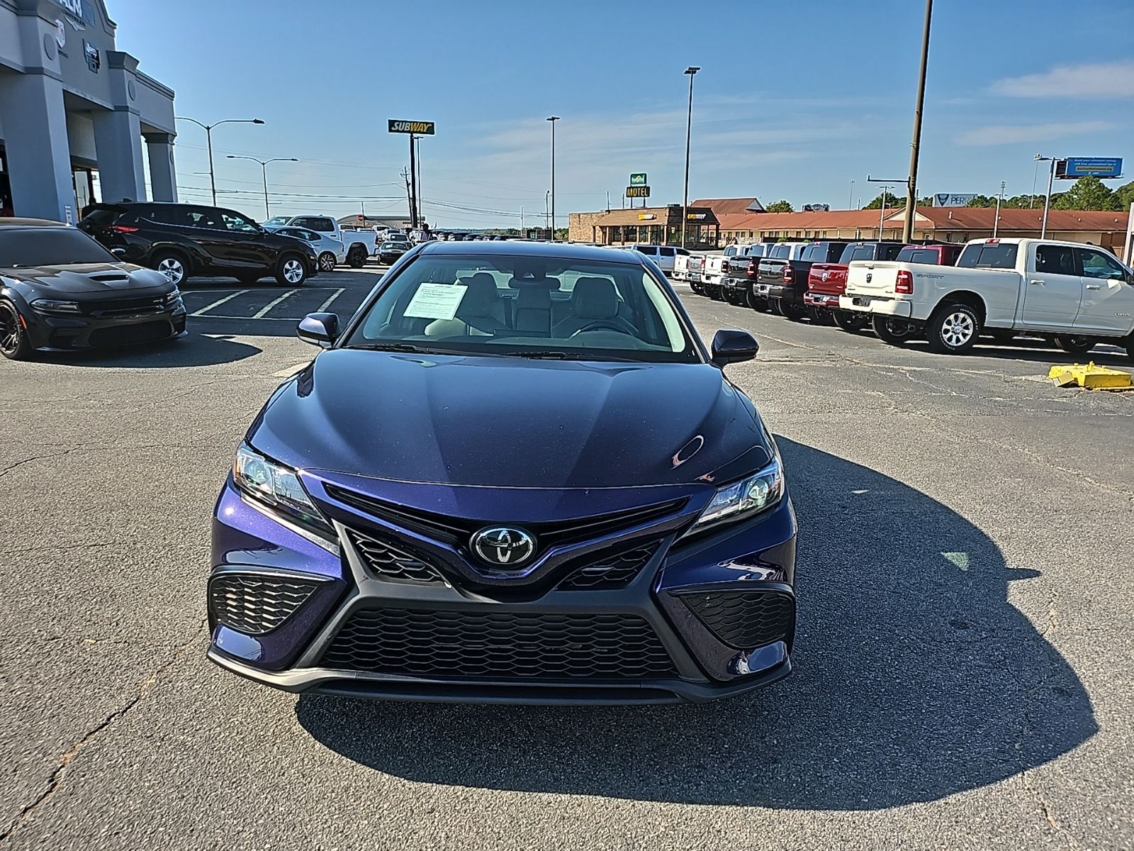 Used 2021 Toyota Camry SE with VIN 4T1G11AK5MU465580 for sale in Perry, GA