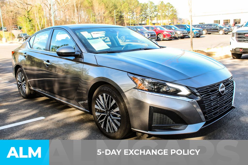 2023 Nissan Altima 2.5 SV photo 3