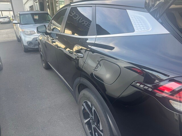 2023 Kia Sportage Hybrid LX photo 4