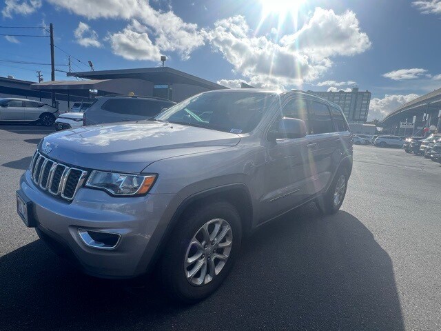 2021 Jeep Grand Cherokee Laredo E photo 2
