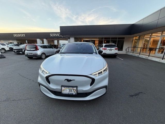 2023 Ford Mustang-Mach-e Premium's photo