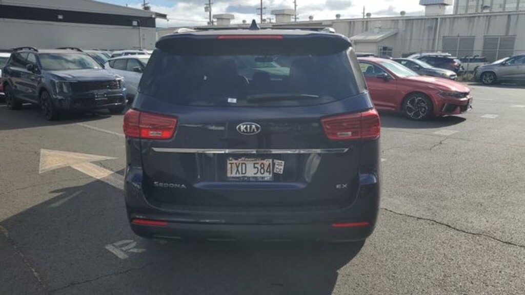 Used 2019 Kia Sedona EX Van Passenger Van