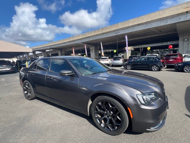 2019 Chrysler 300 S photo 2