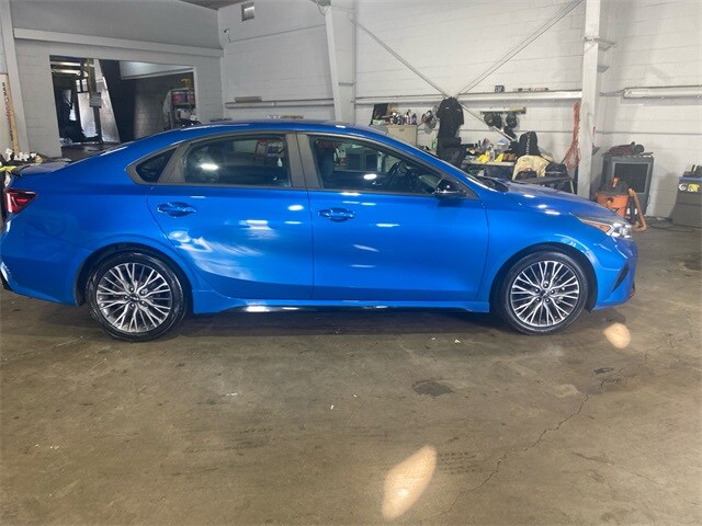 2022 Kia Forte GT-Line photo 3