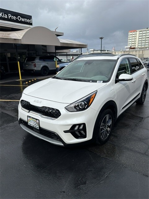 2022 Kia Niro Plug-In Hybrid EX Premium photo 2
