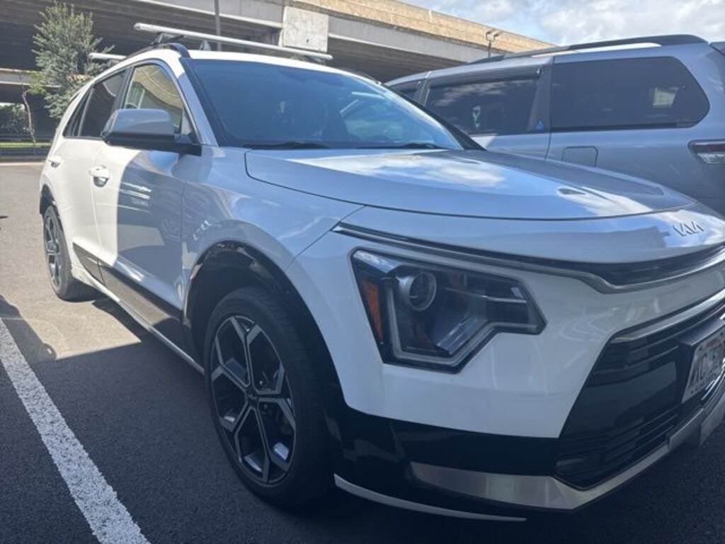 Used 2023 Kia Niro EX Touring SUV