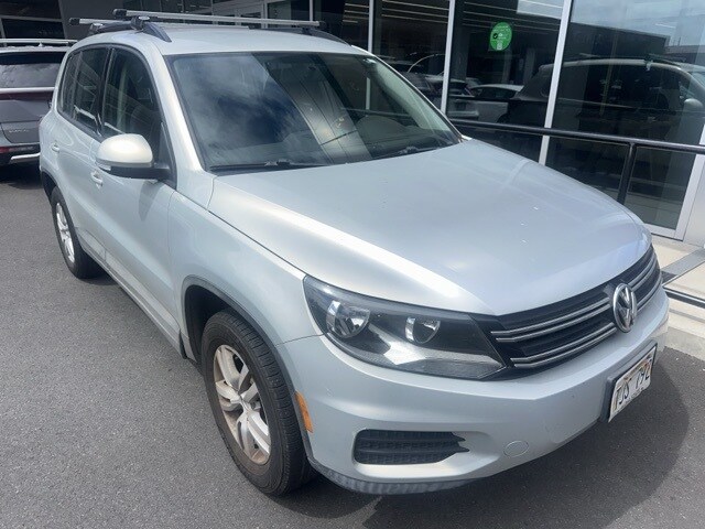 2015 Volkswagen Tiguan S photo 3