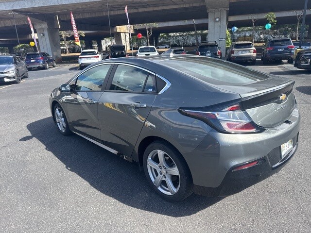2017 Chevrolet Volt LT photo 3
