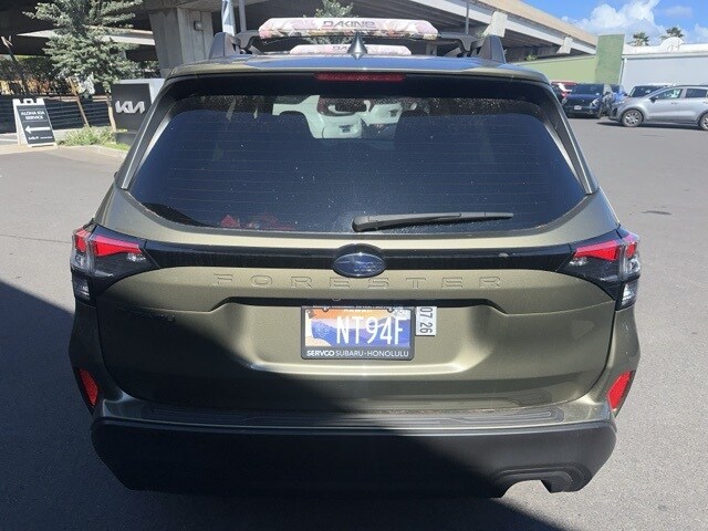 2025 Subaru Forester Premium photo 3