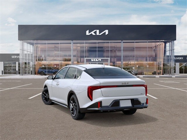 2025 Kia K4 GT-Line Turbo photo 4