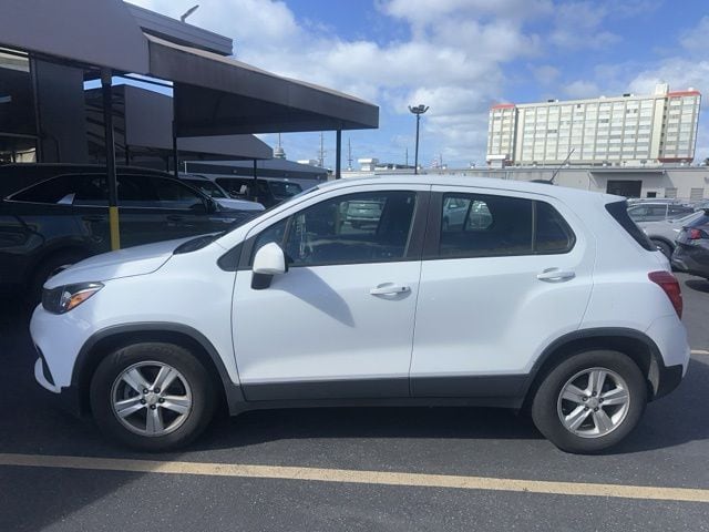 Used 2020 Chevrolet Trax LS with VIN KL7CJKSBXLB044260 for sale in Honolulu, HI