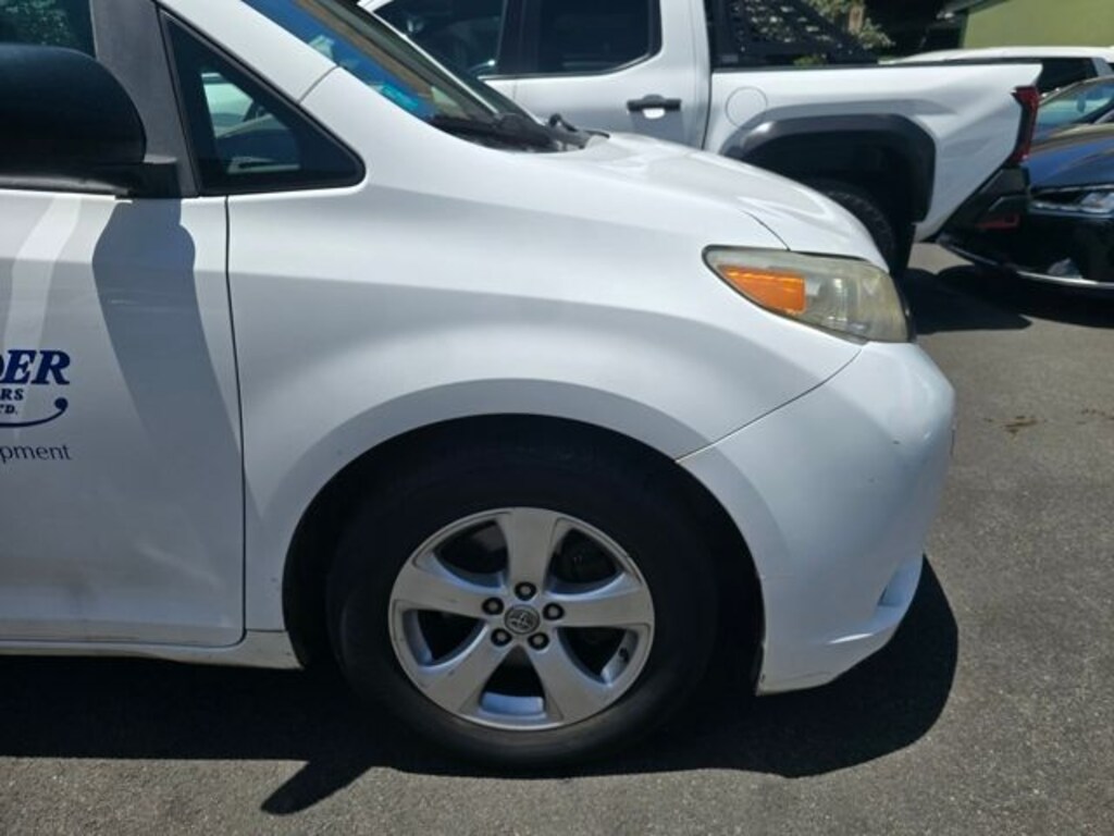 Used 2015 Toyota Sienna L Van