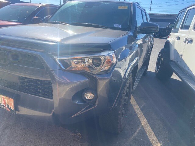 2021 Toyota 4Runner SR5 photo 2