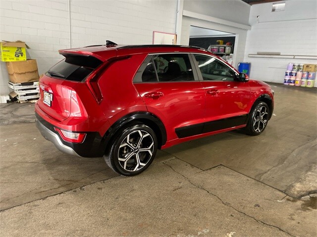 2024 Kia Niro EX Touring photo 4
