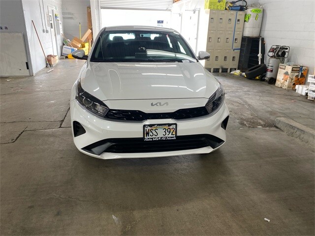 2023 Kia Forte LXS photo 2
