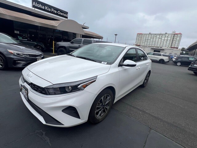 2023 Kia Forte LXS photo 3