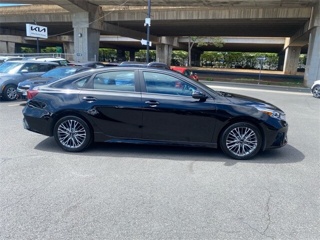 2023 Kia Forte GT-Line photo 3