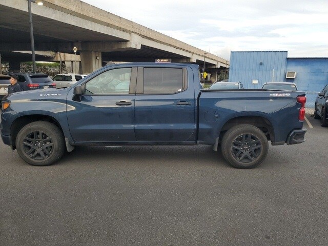 2023 Chevrolet Silverado 1500 Custom photo 2