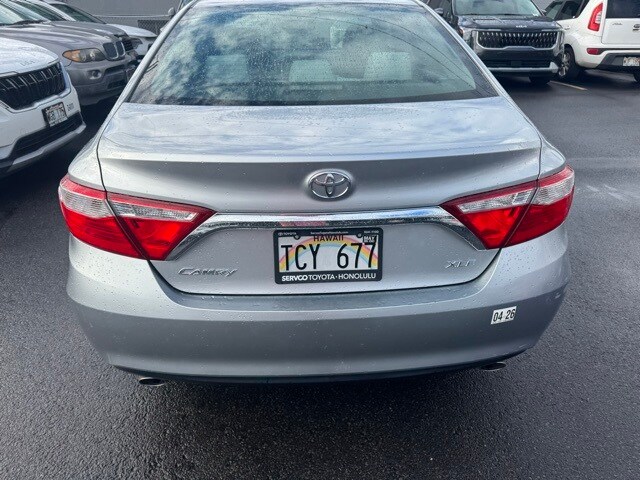 2017 Toyota Camry XLE photo 4