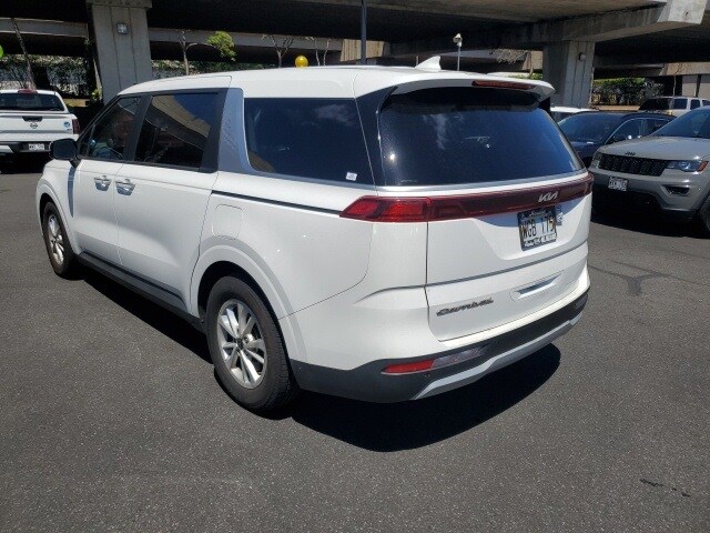 2022 Kia Carnival LXS photo 3