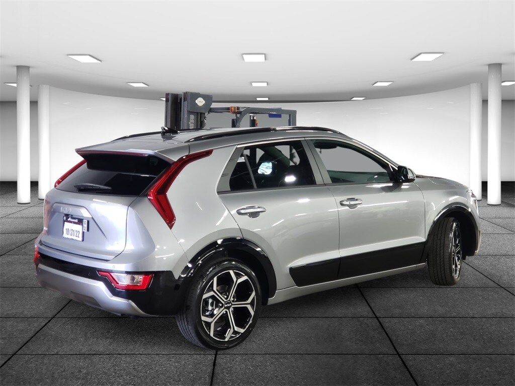 2023 Kia Niro EX Touring photo 4