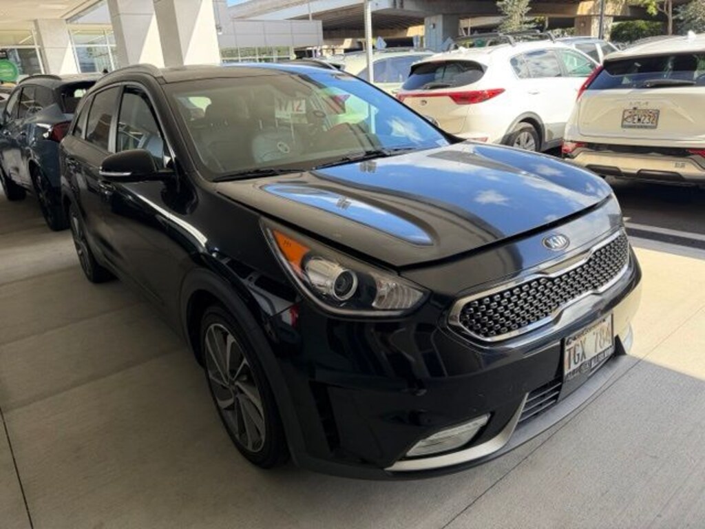 Used 2017 Kia Niro Touring SUV