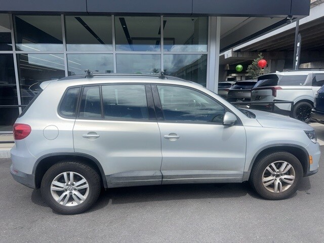 2015 Volkswagen Tiguan S photo 4