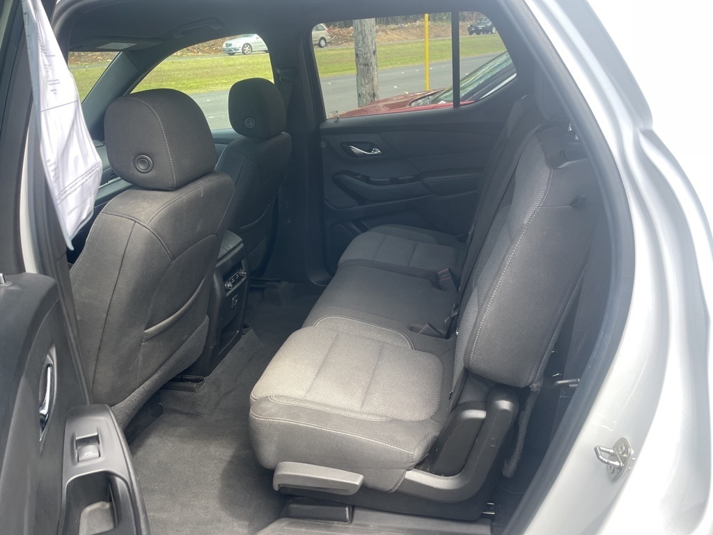 Image 9 of 2023 Chevrolet Traverse LT Cloth w/1LT SUV