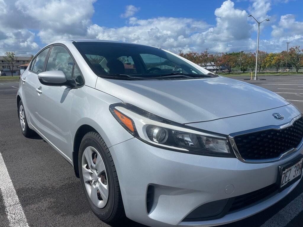 2017 Kia Forte LX Base photo 3