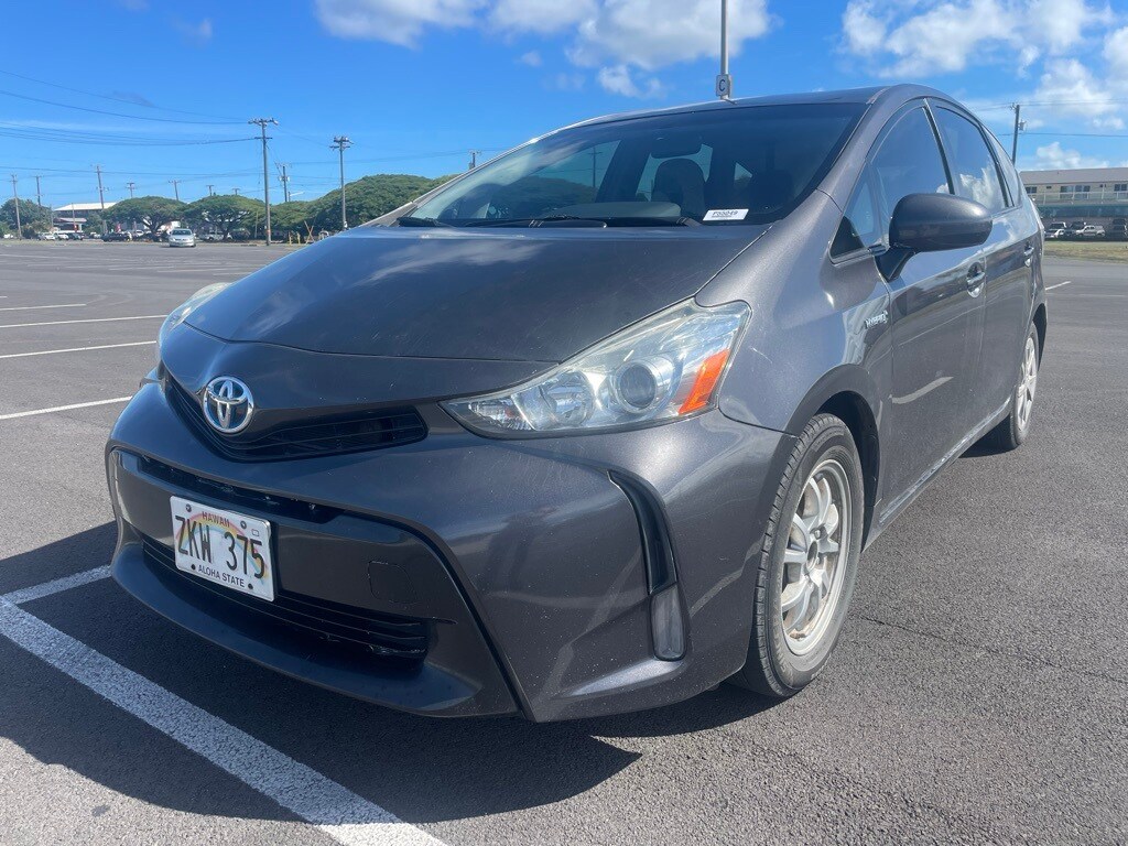 2016 Toyota Prius V Five photo 2