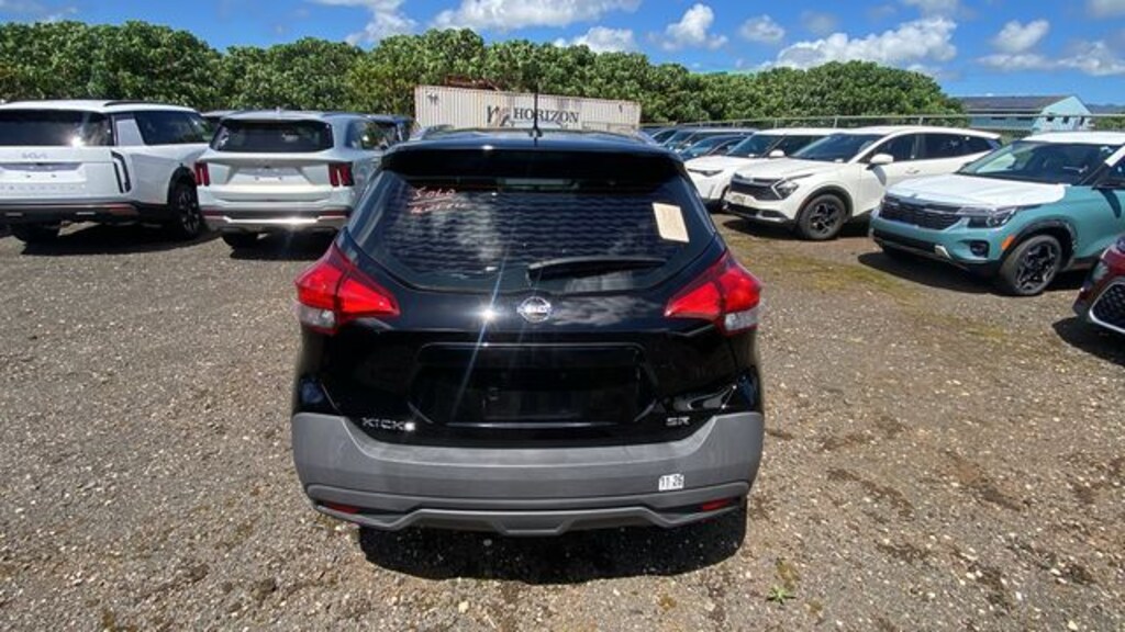 Used 2018 Nissan Kicks SR SUV