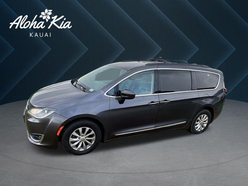 Used 2017 Chrysler Pacifica Touring-L Van