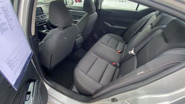 2023 Nissan Altima SV - Photo 11