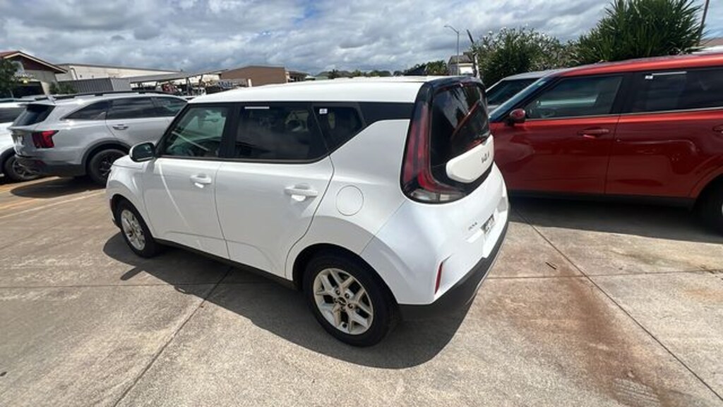 Certified 2023 Kia Soul LX Hatchback