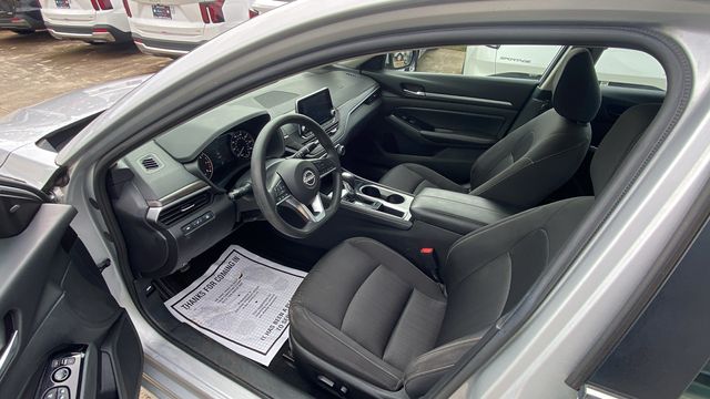 2023 Nissan Altima SV - Photo 13