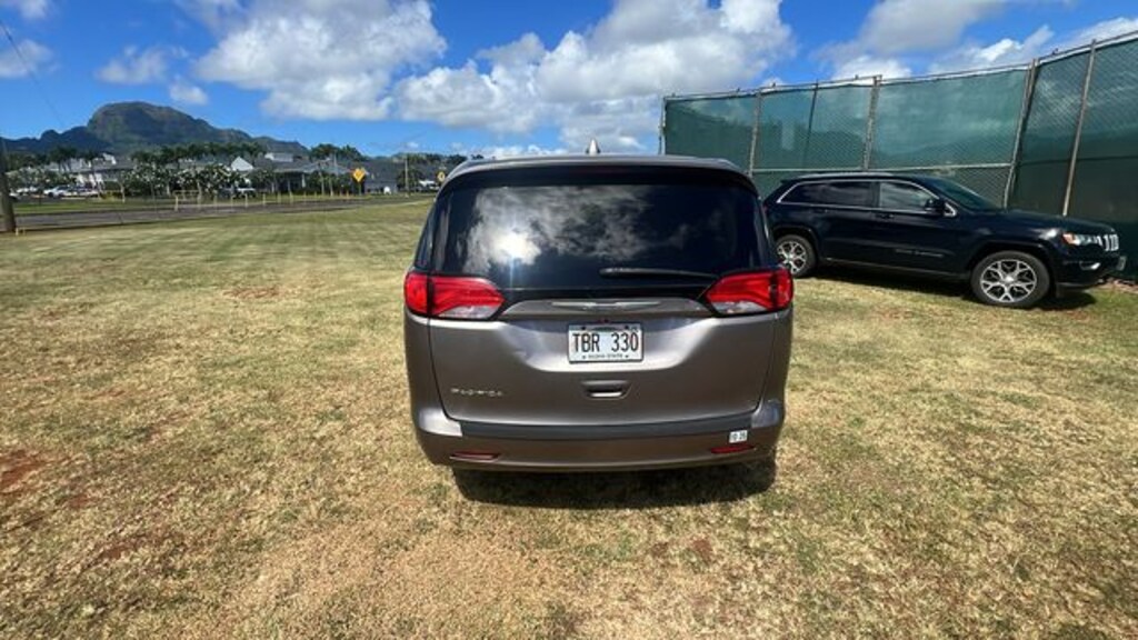 Used 2017 Chrysler Pacifica Touring Van
