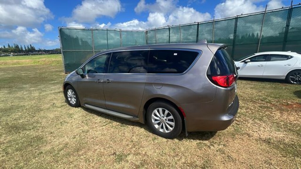 Used 2017 Chrysler Pacifica Touring Van