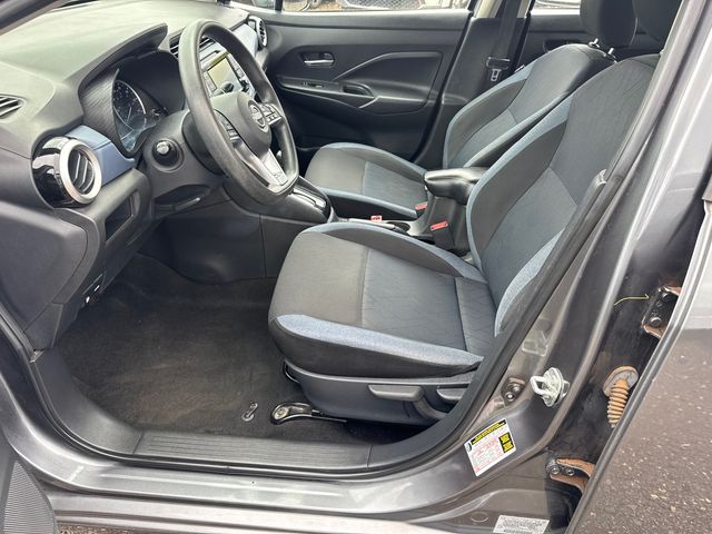 2023 Nissan Versa Sedan SV - Photo 9