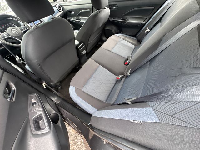 2023 Nissan Versa Sedan SV - Photo 17