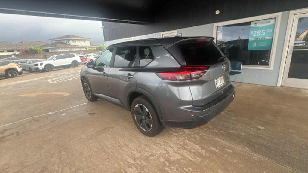 Used 2024 Nissan Rogue SV SUV