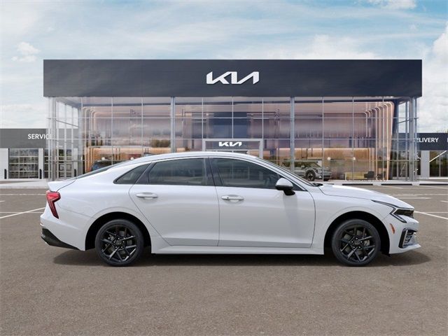 2025 Kia K5 LXS - Photo 7