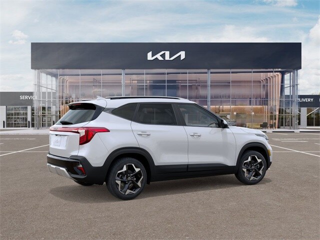 2025 Kia Seltos S photo 2