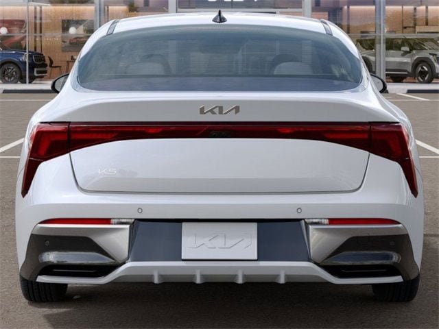 2025 Kia K5 LXS - Photo 13