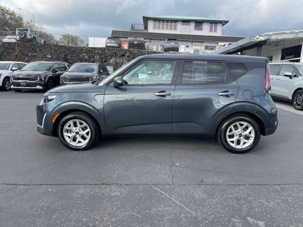 Used 2025 Kia Soul LX Hatchback