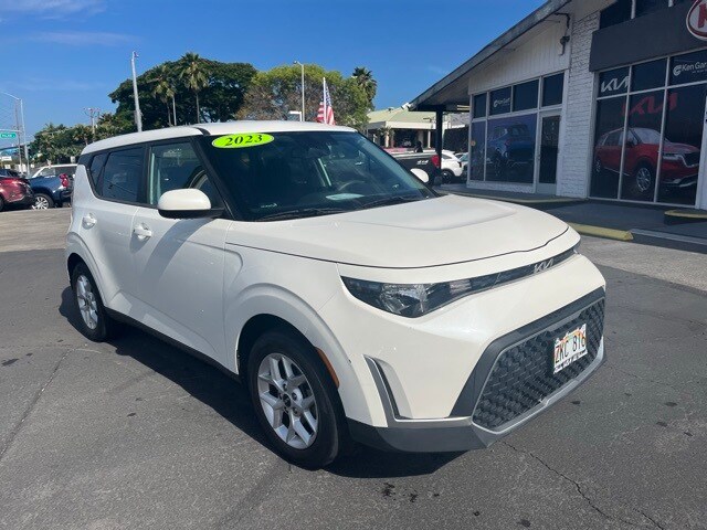 2023 Kia Soul S photo 3