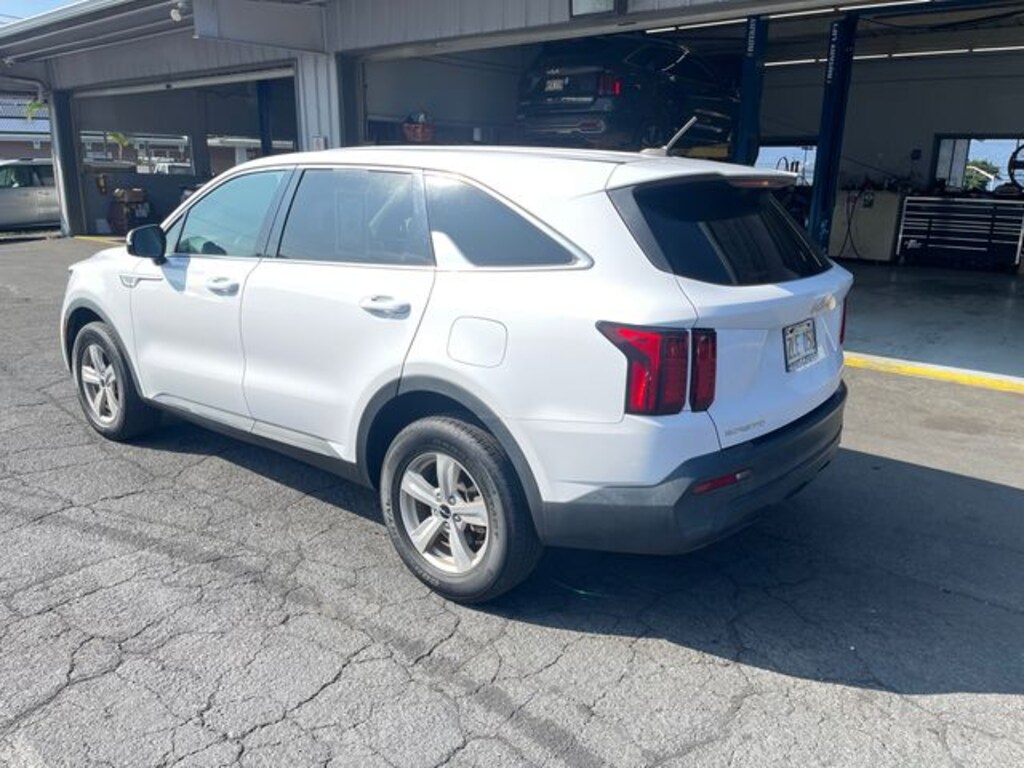 Used 2023 Kia Sorento LX SUV
