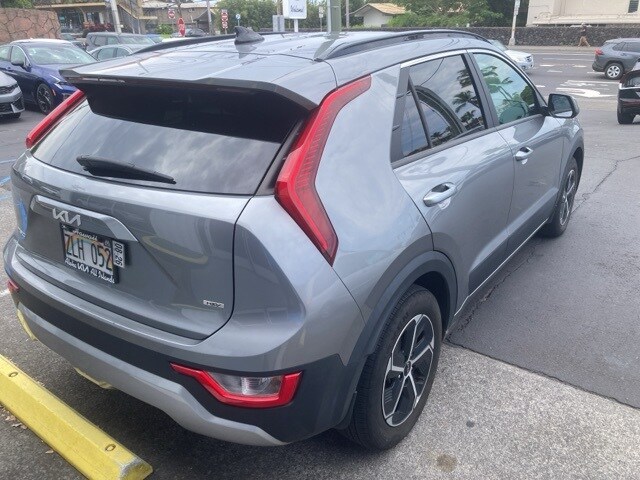 2023 Kia Niro LX photo 3
