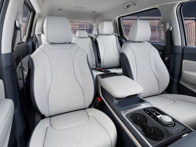 2026 Kia Carnival EX - Photo 13